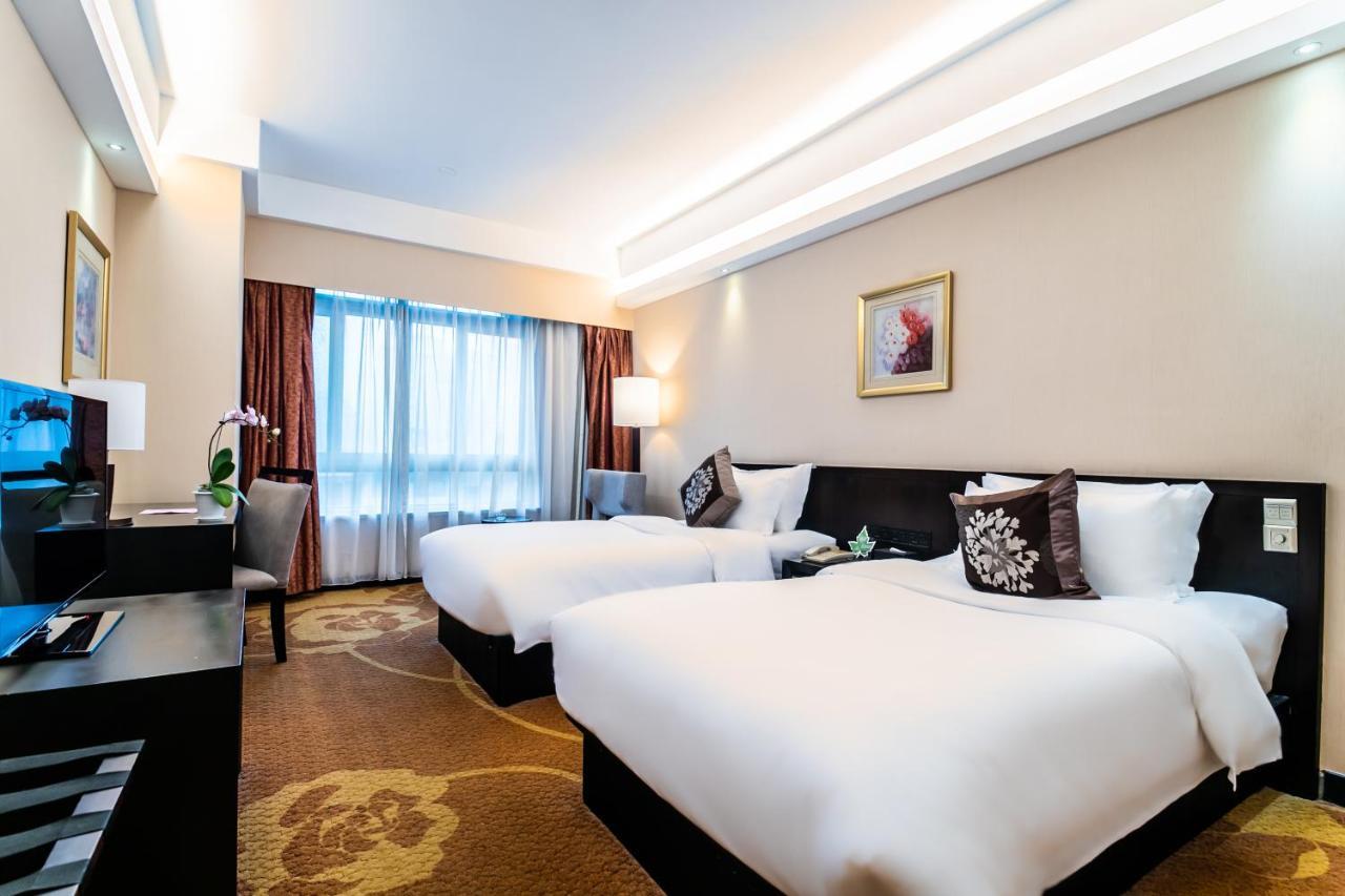 โรงแรมแลนด์มาร์ค อินเตอร์เนชั่นแนล โรงแรม 4*