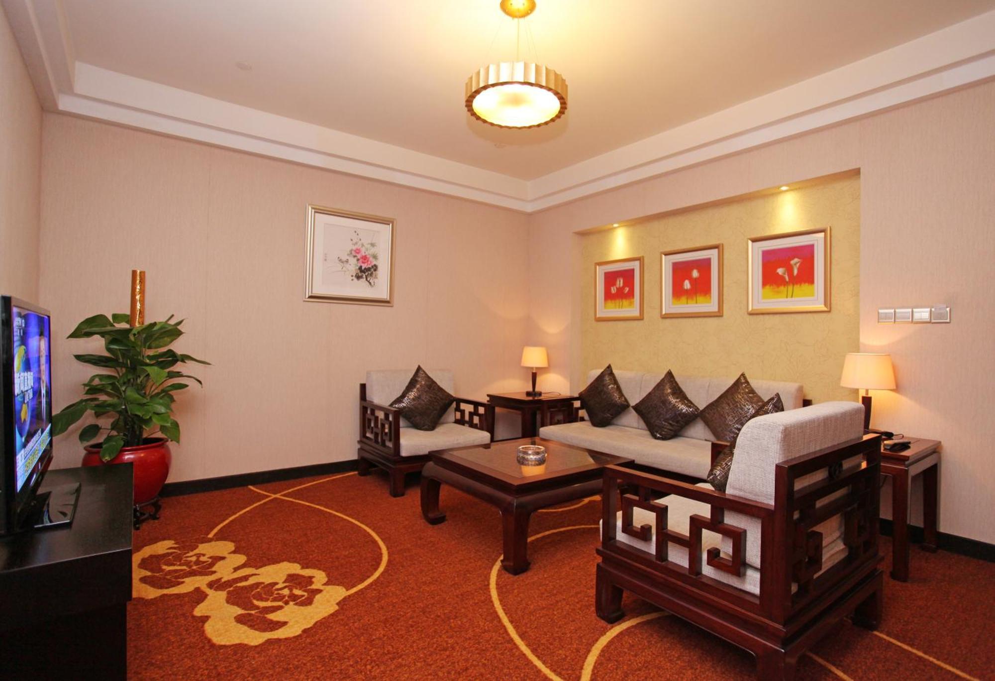 โรงแรม โรงแรมแลนด์มาร์ค อินเตอร์เนชั่นแนล