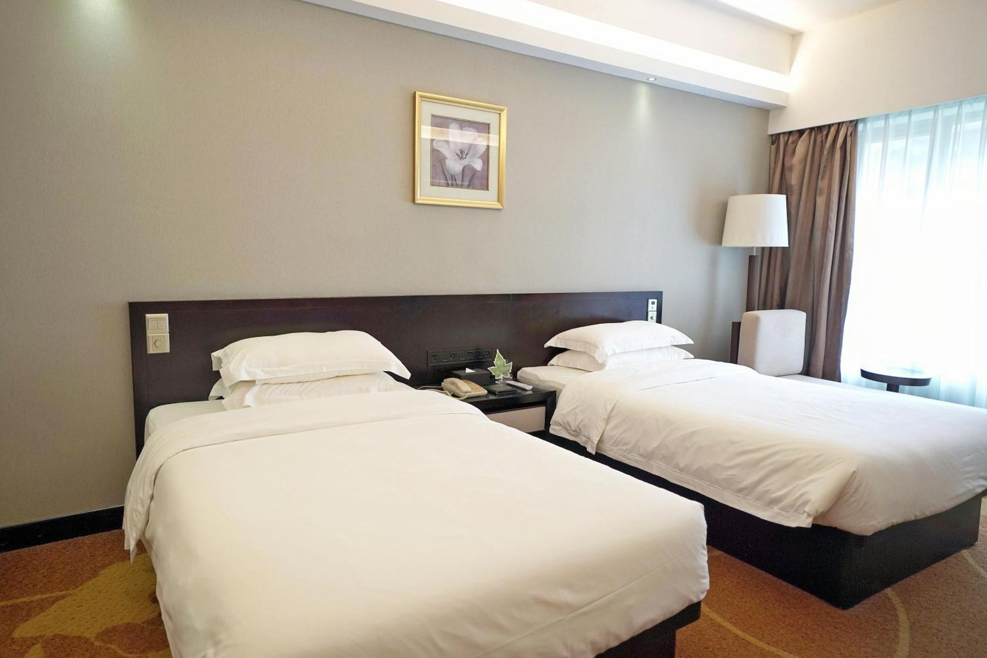 โรงแรม โรงแรมแลนด์มาร์ค อินเตอร์เนชั่นแนล 4*