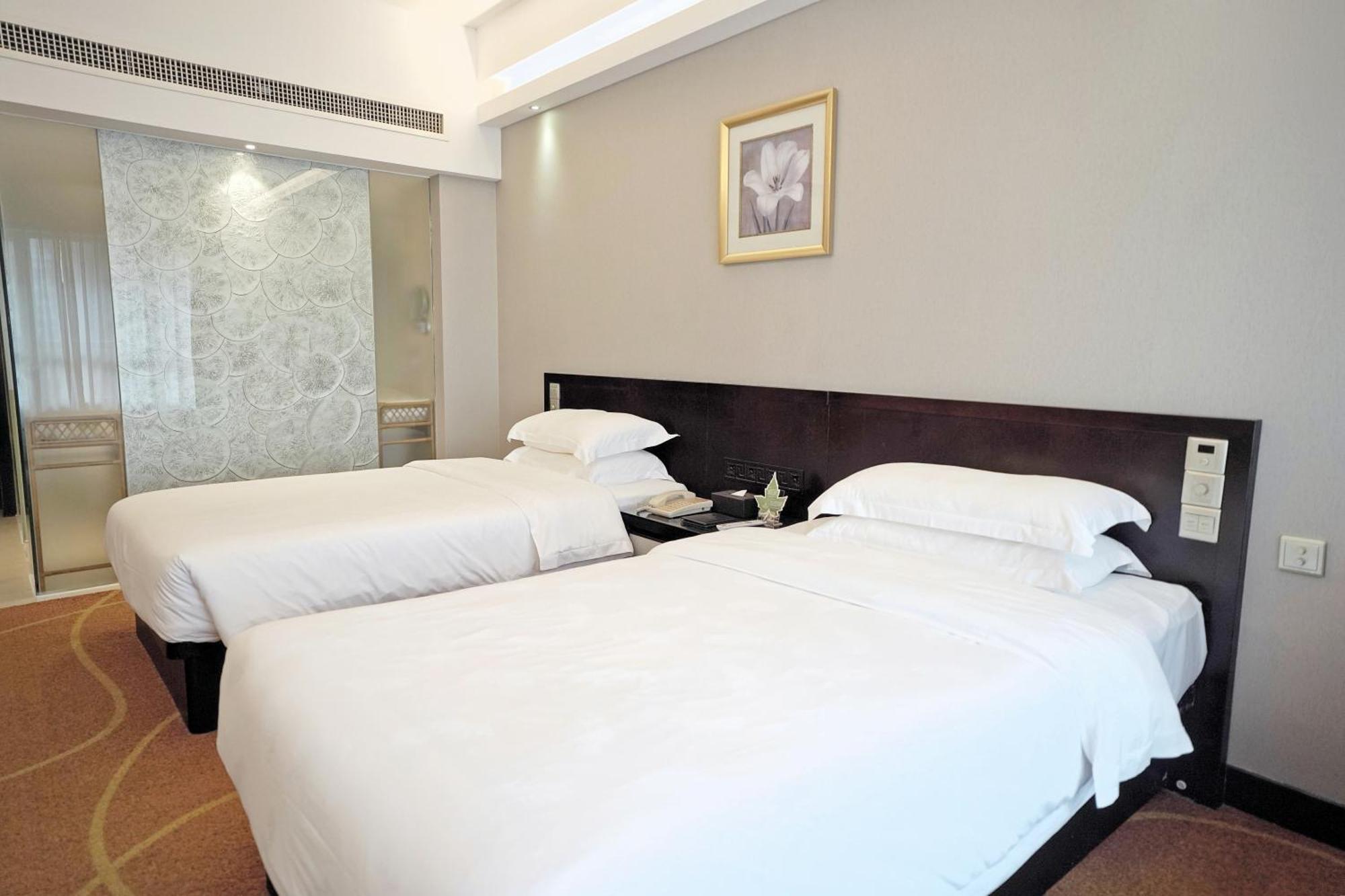 โรงแรมแลนด์มาร์ค อินเตอร์เนชั่นแนล 4*